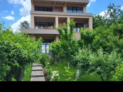 Casă de lux cu ponton, Lac Balotești, lângă DN1